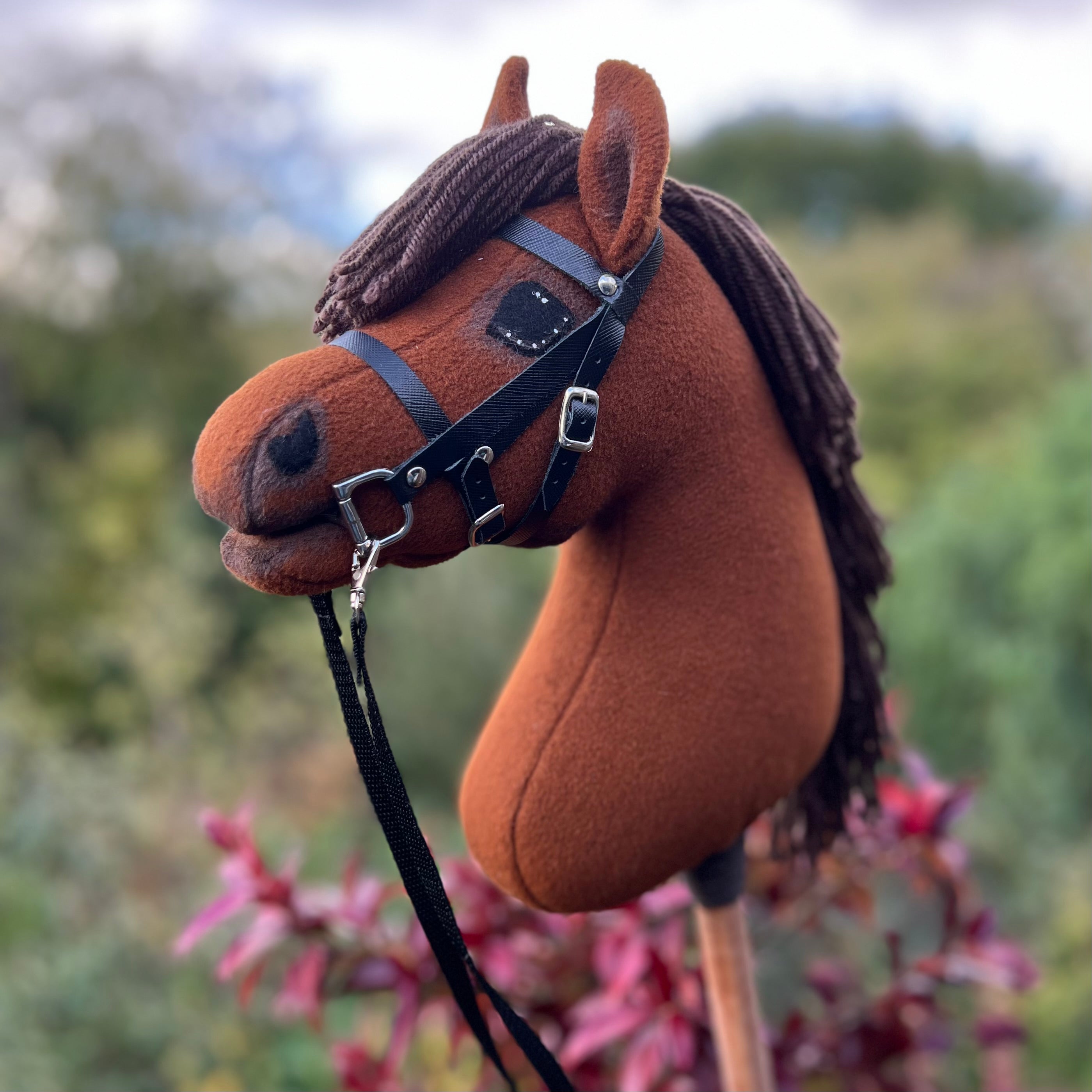 Hobbyhorse model Pony vos kleurig met Engels hoofdstel