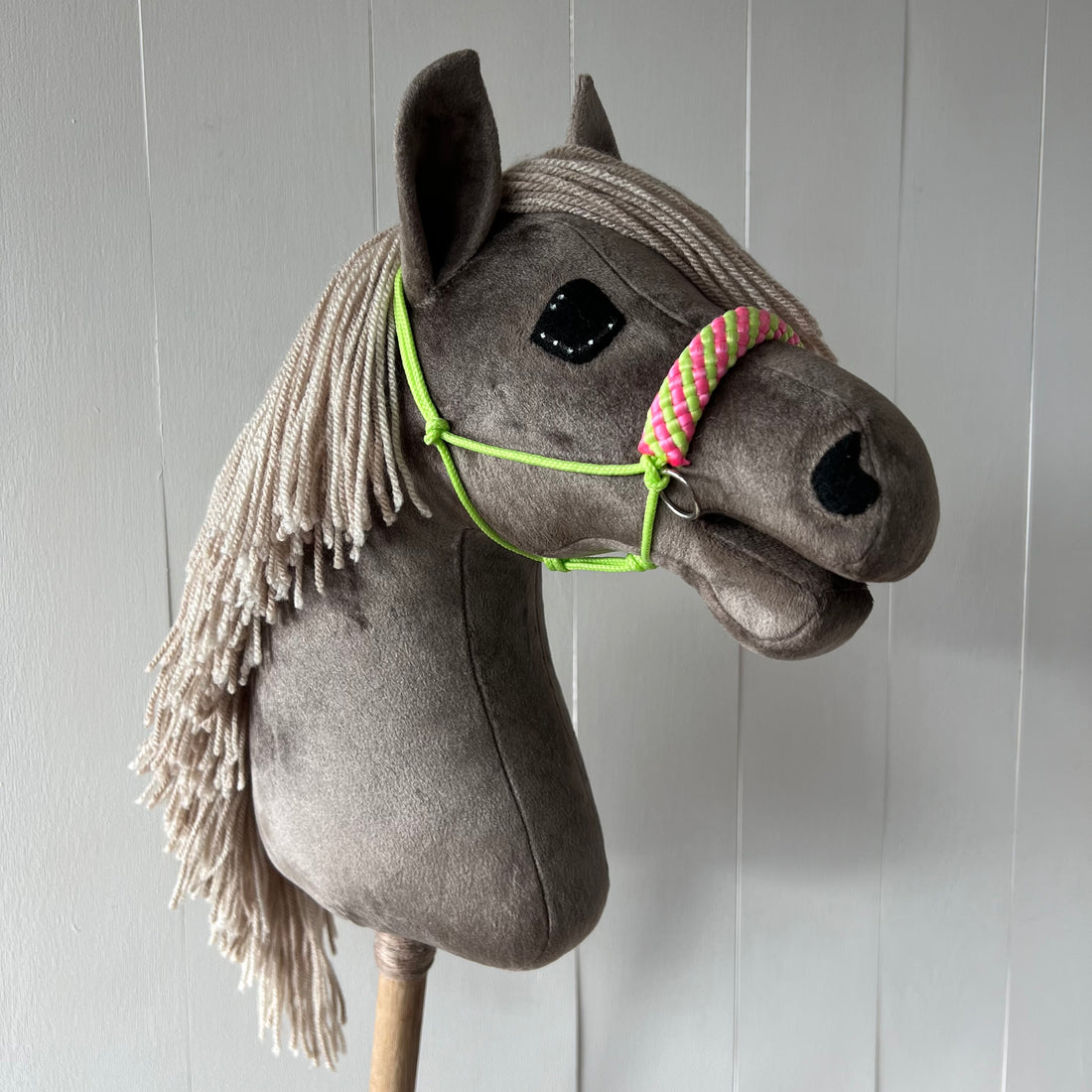 Touwhalster, maat M, gestreept fel groen / fel roze