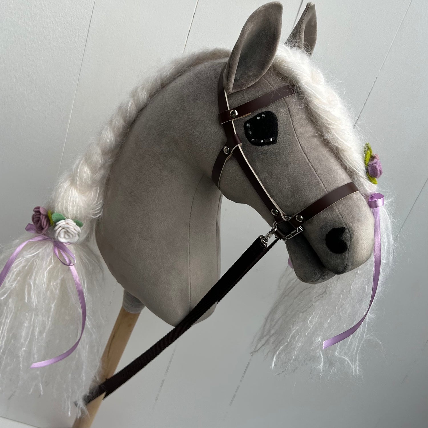Hobbyhorse light gray / beige long mane stallion braid