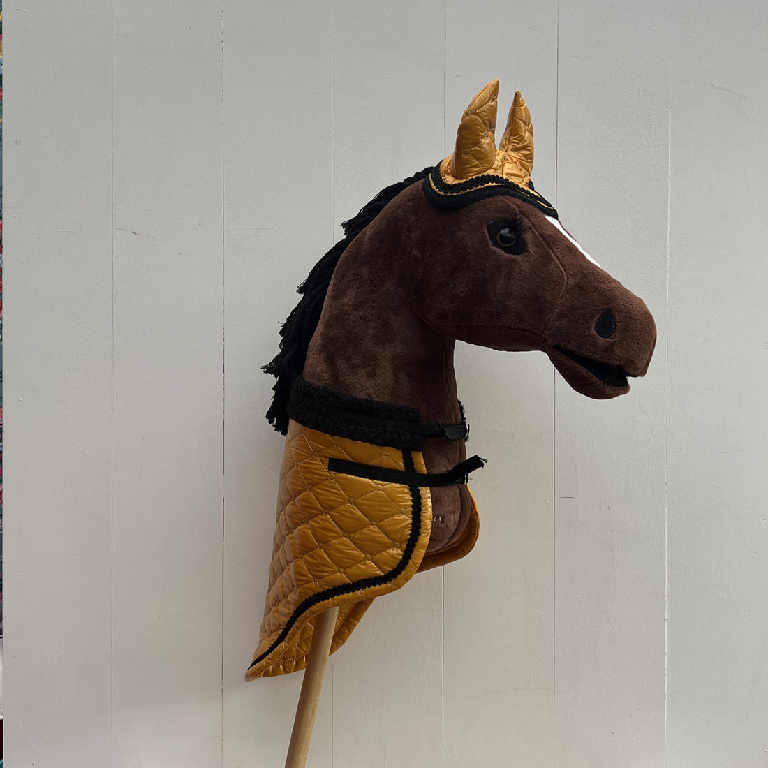 Dekentje kort LeMieux geel glimmende stof met zwart bandje