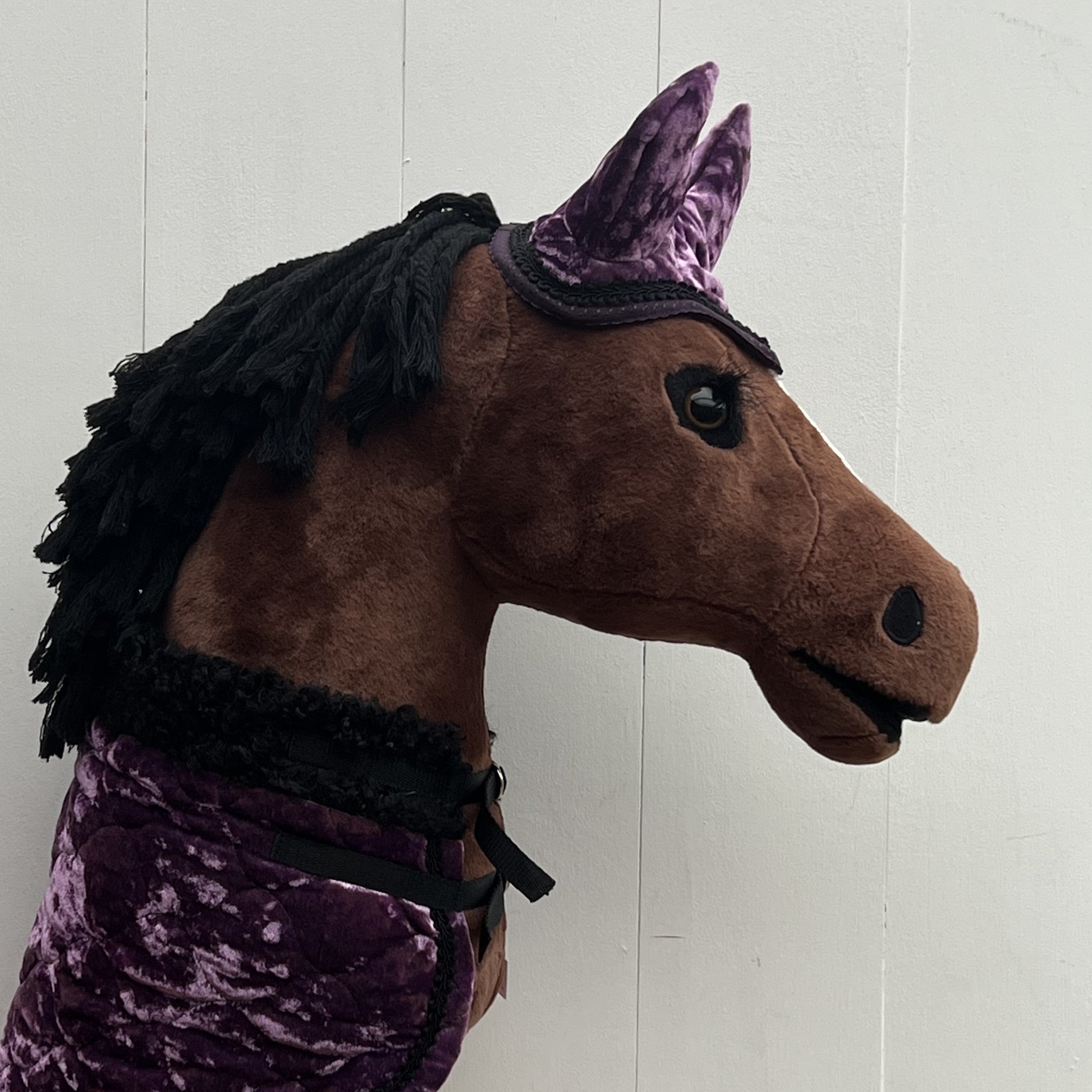 Oornetje paars fluweel bies zwart met zwart bandje