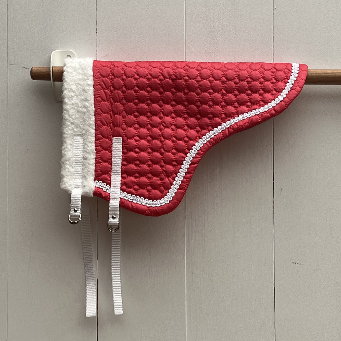 Dekentje kort roze met wit bandje