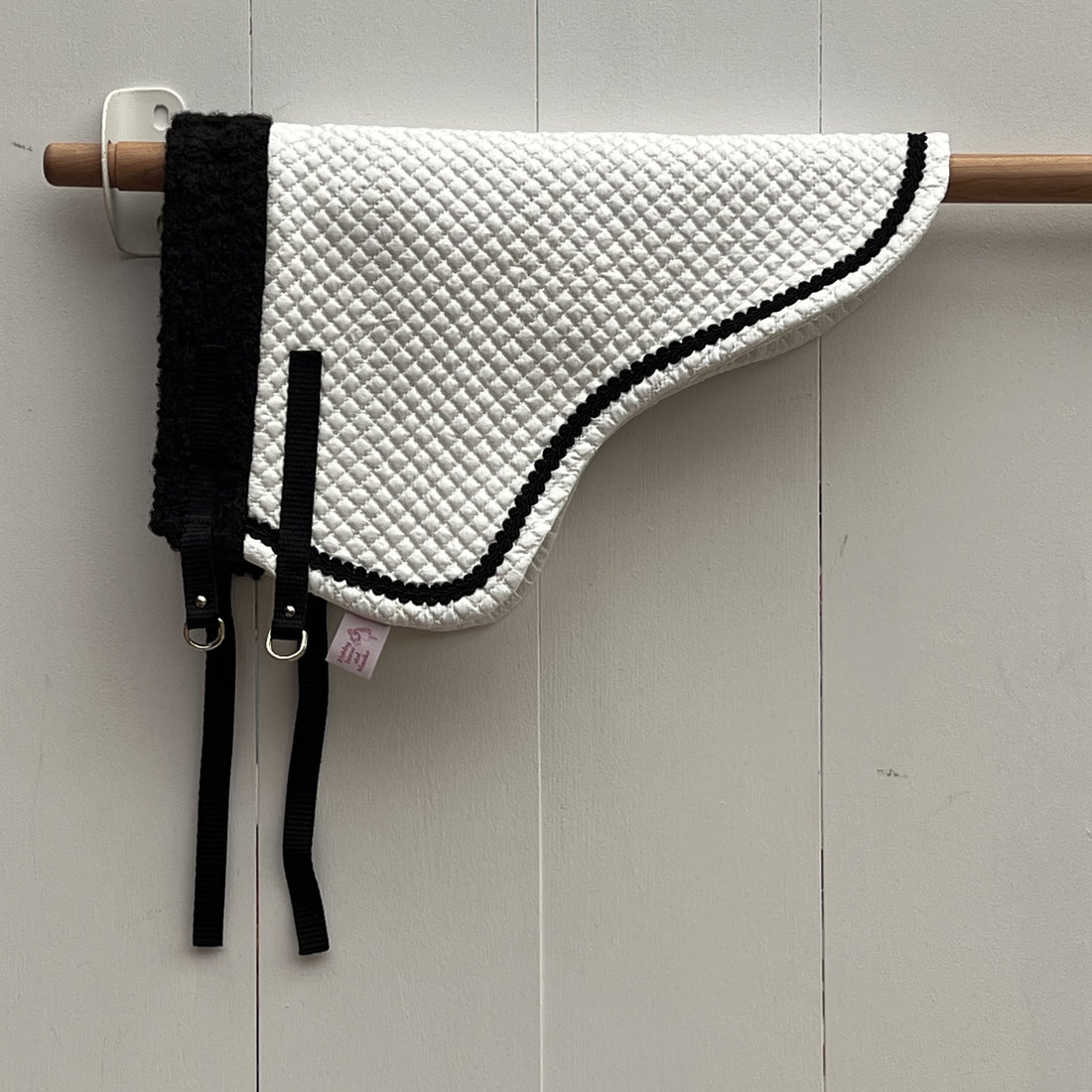 Dekentje kort LeMieux wit met zwart bandje