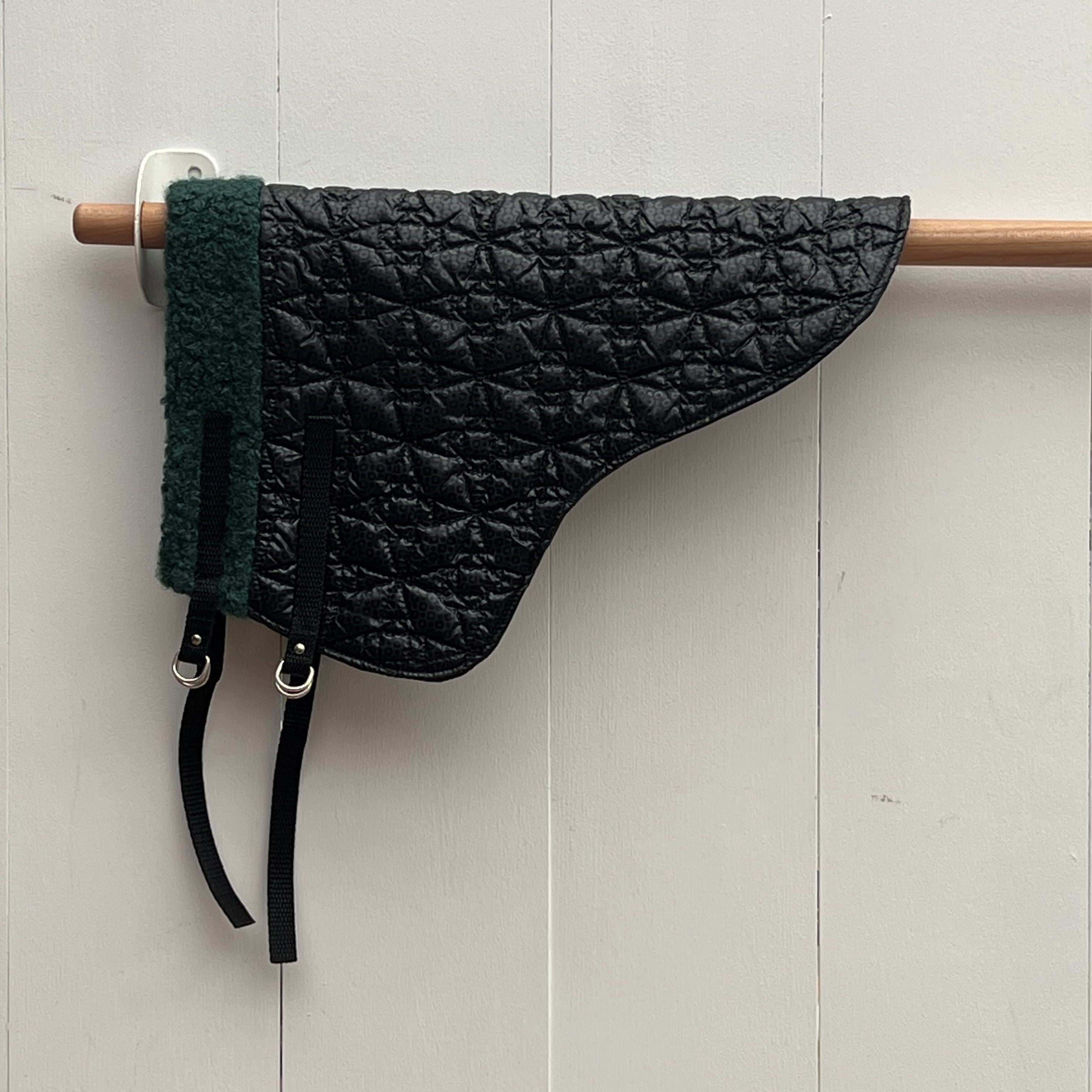 Dekentje kort LeMieux zwart met gestikte sterren