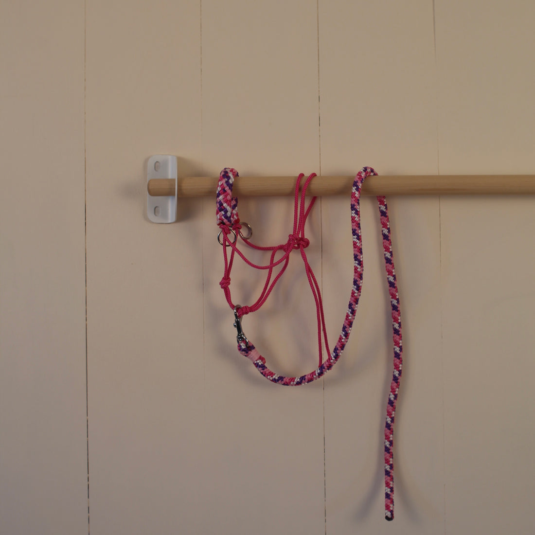 Halter with rope pink / purple / white