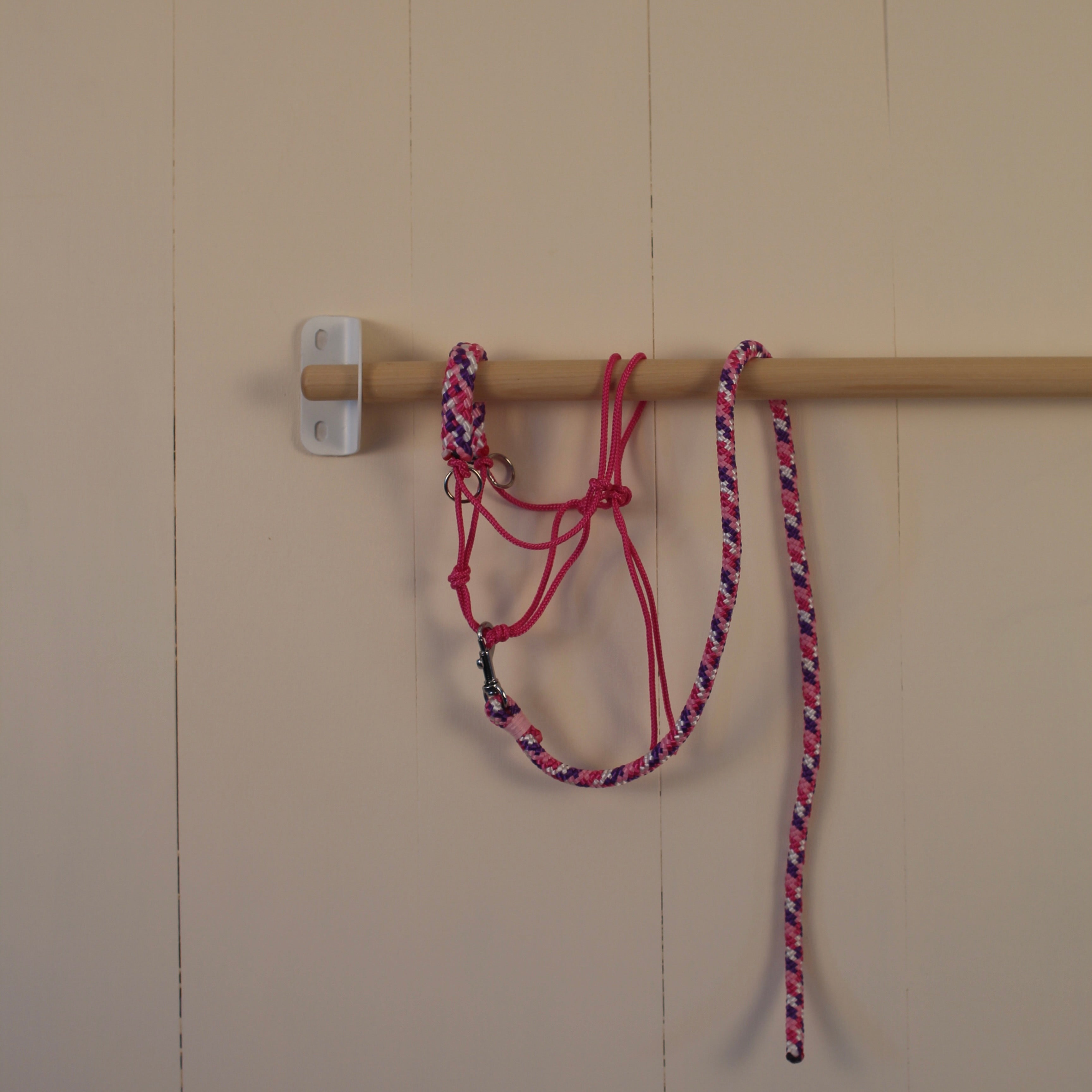 Halter with rope pink / purple / white