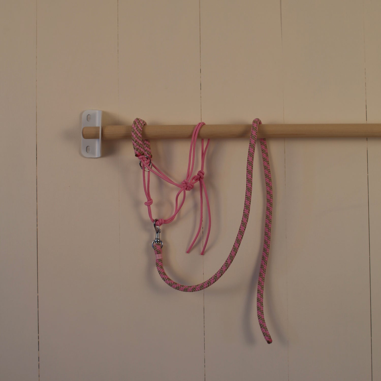 Halter with rope lilac / pink / white