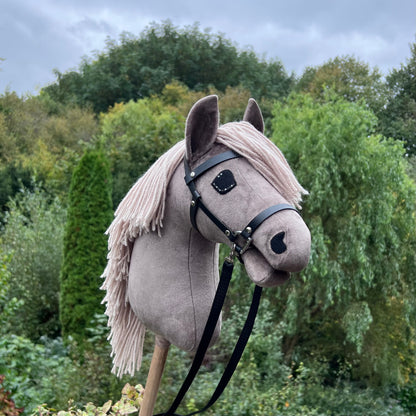 Hobbyhorse paard grijs / beige met appeltjes