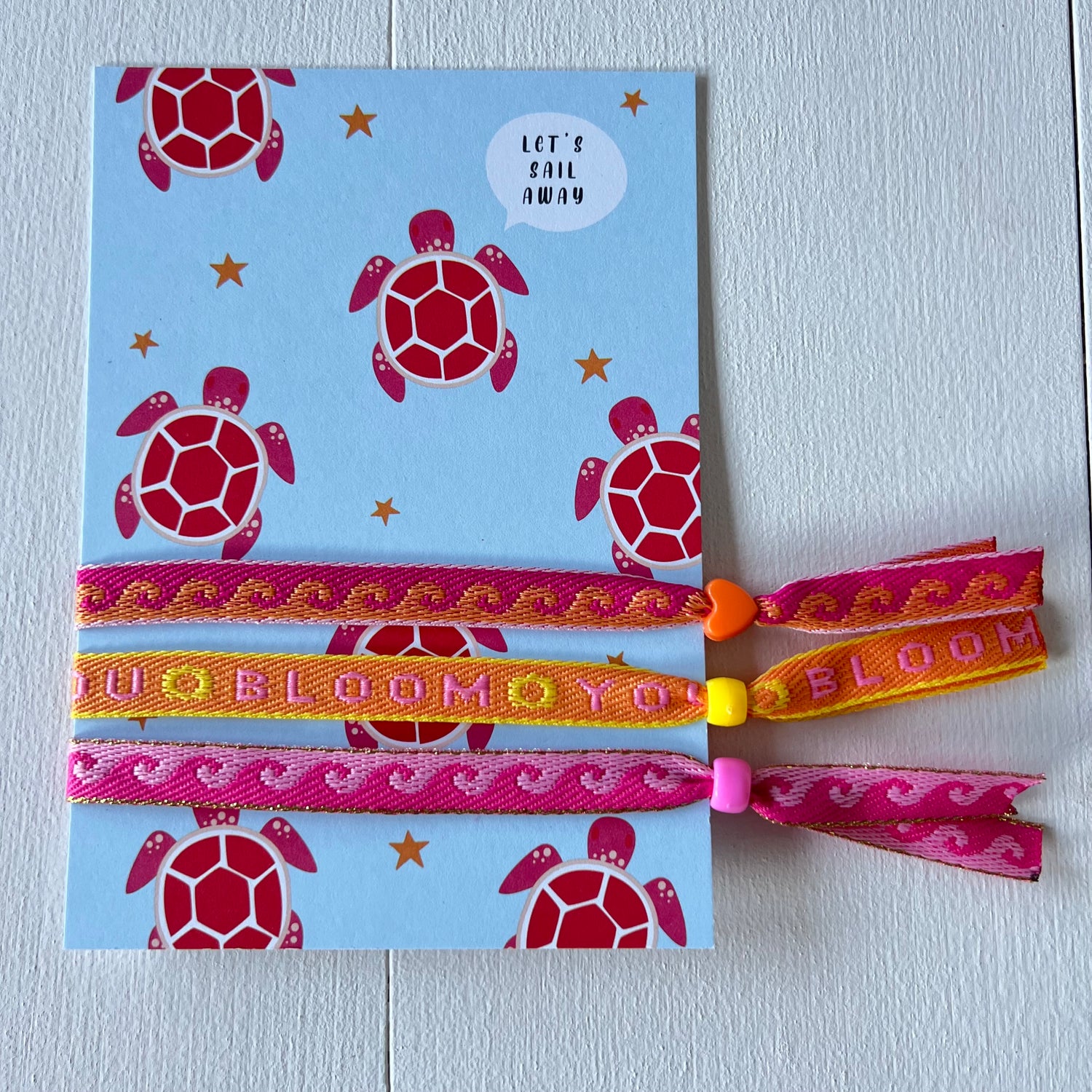 Kaart met 3 lint armbandjes turtle