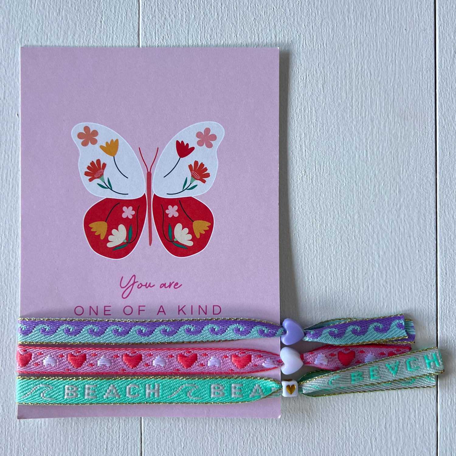 Kaart met 3 lint armbandjes you are one of a kind