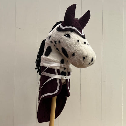 Dekentje kort By Astrup / Stip de pony donker paars met wit band