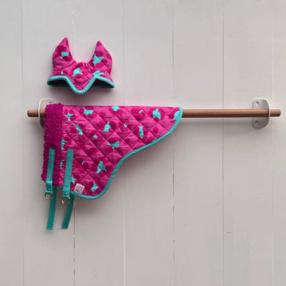 Dekentje kort By Astrup / Stip de pony roze met panter motief
